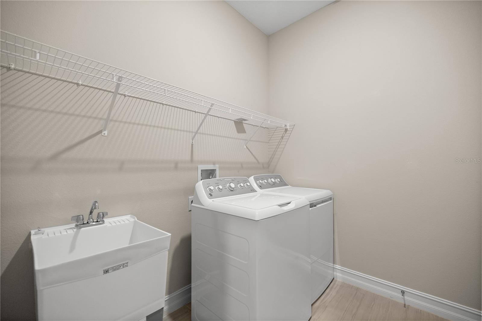 Image 25 of 28 For 719 41st Street