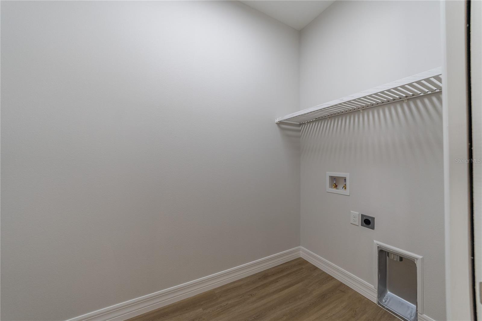 Image 15 of 22 For 4780 25th Loop