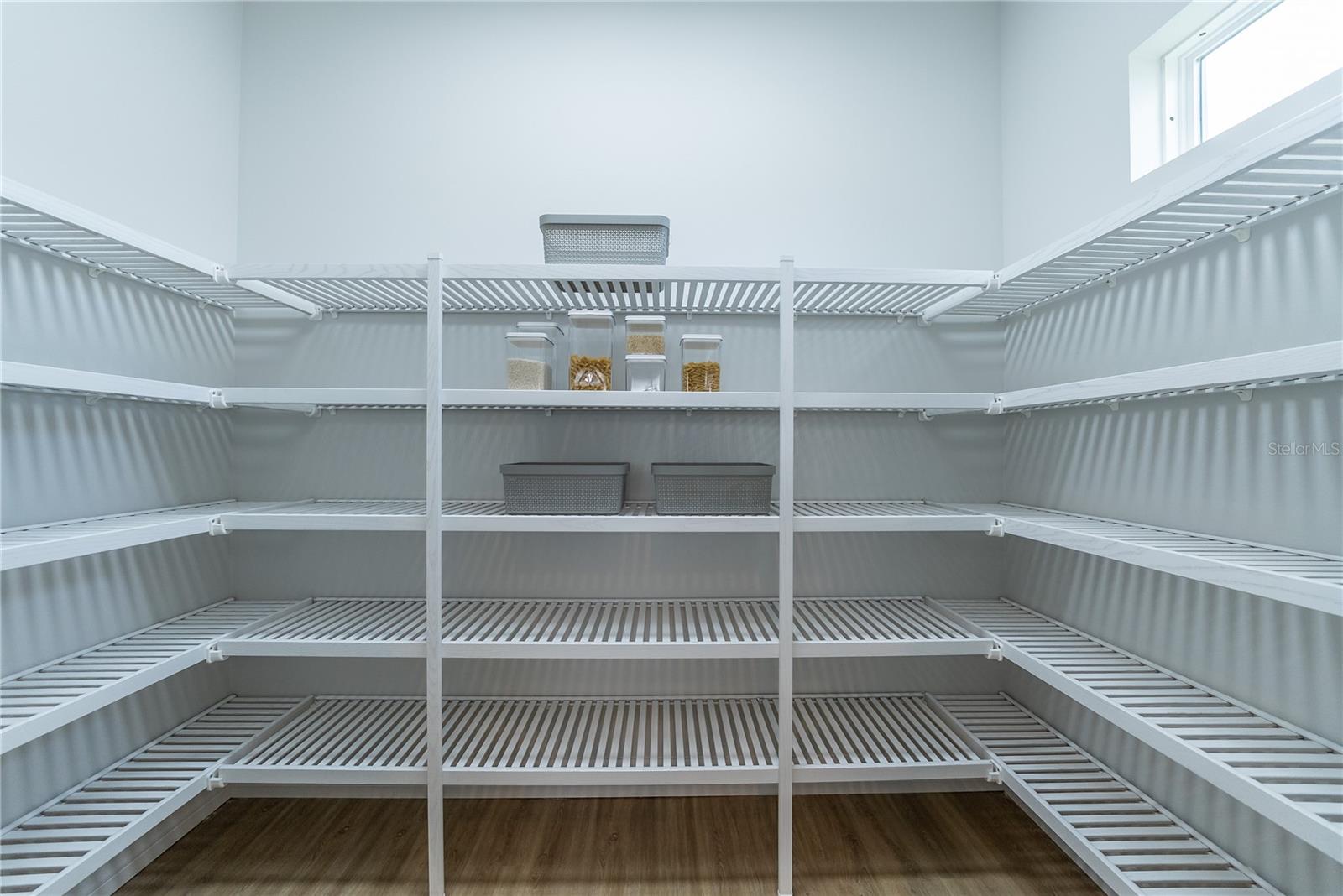 Image 8 of 22 For 4780 25th Loop