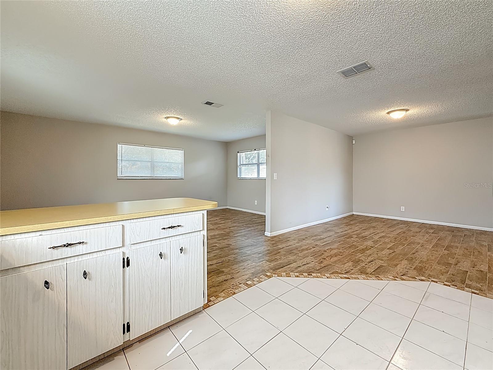 Image 15 of 39 For 2100 58th Street N