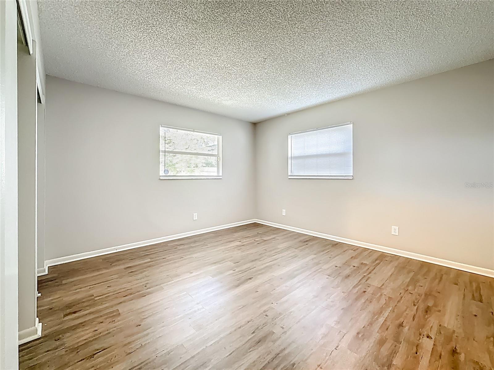 Image 21 of 39 For 2100 58th Street N