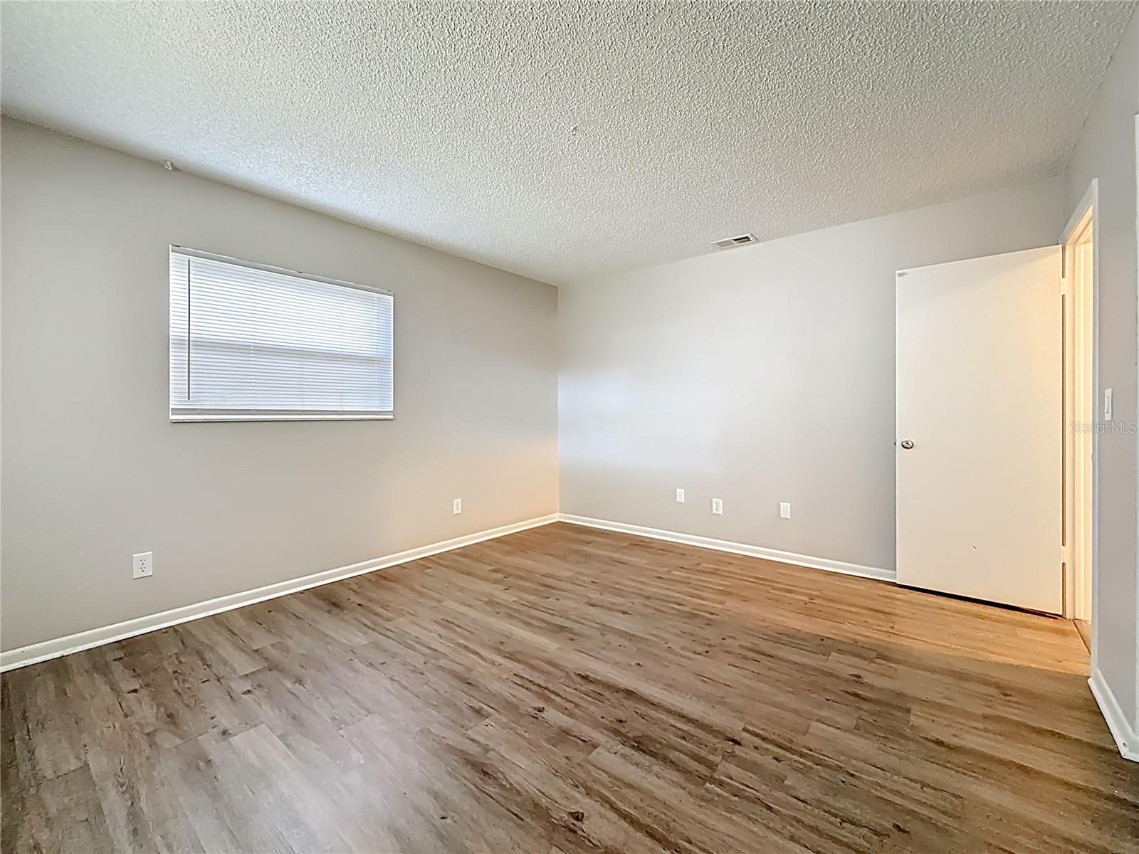 Image 24 of 39 For 2100 58th Street N