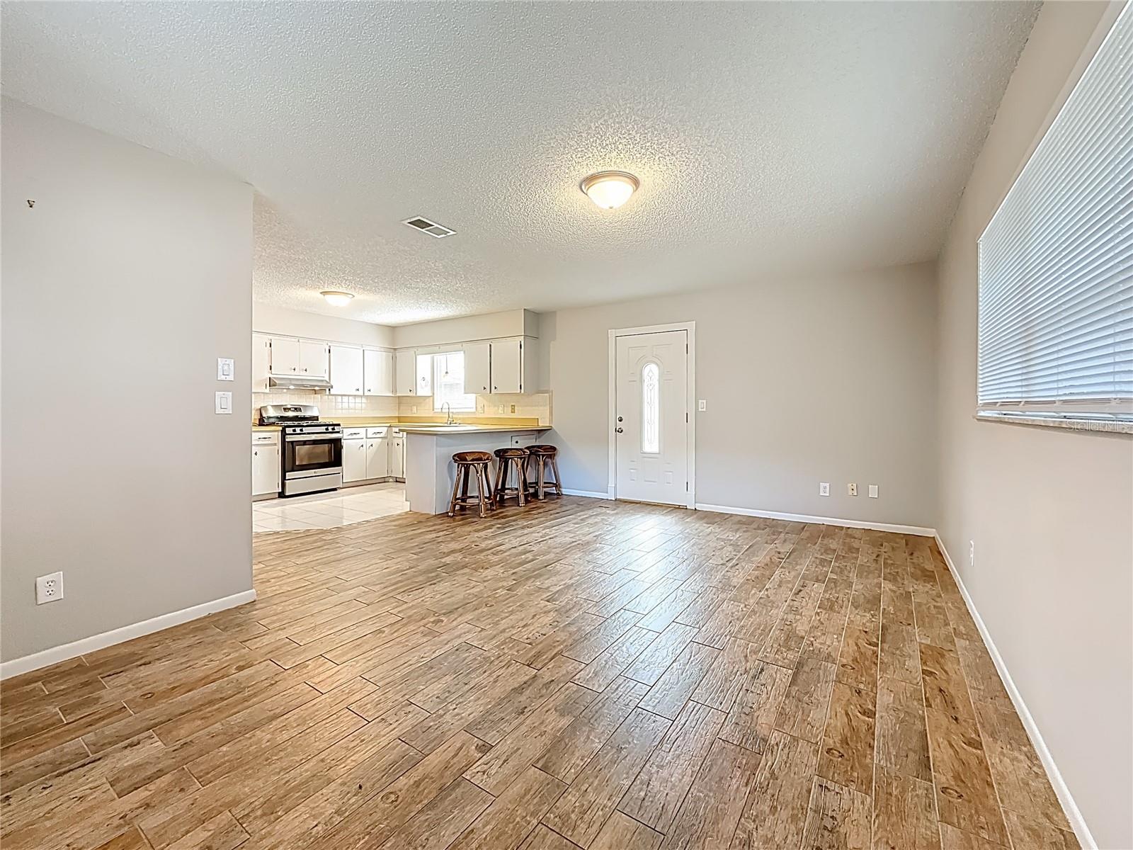 Image 9 of 39 For 2100 58th Street N