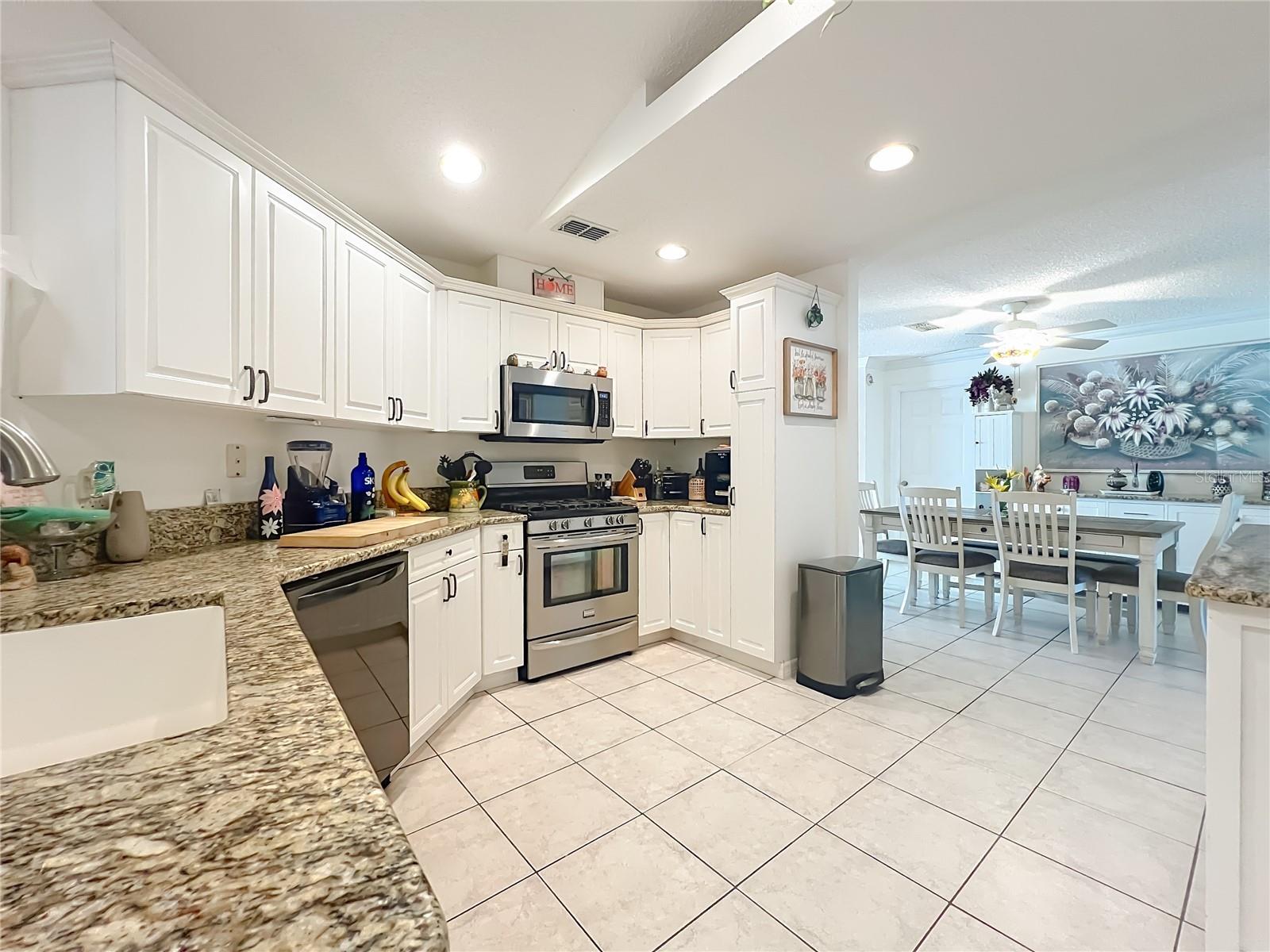 Image 17 of 93 For 11740 169th Avenue Road