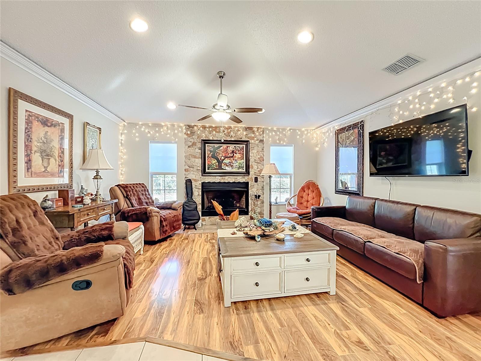 Image 20 of 93 For 11740 169th Avenue Road