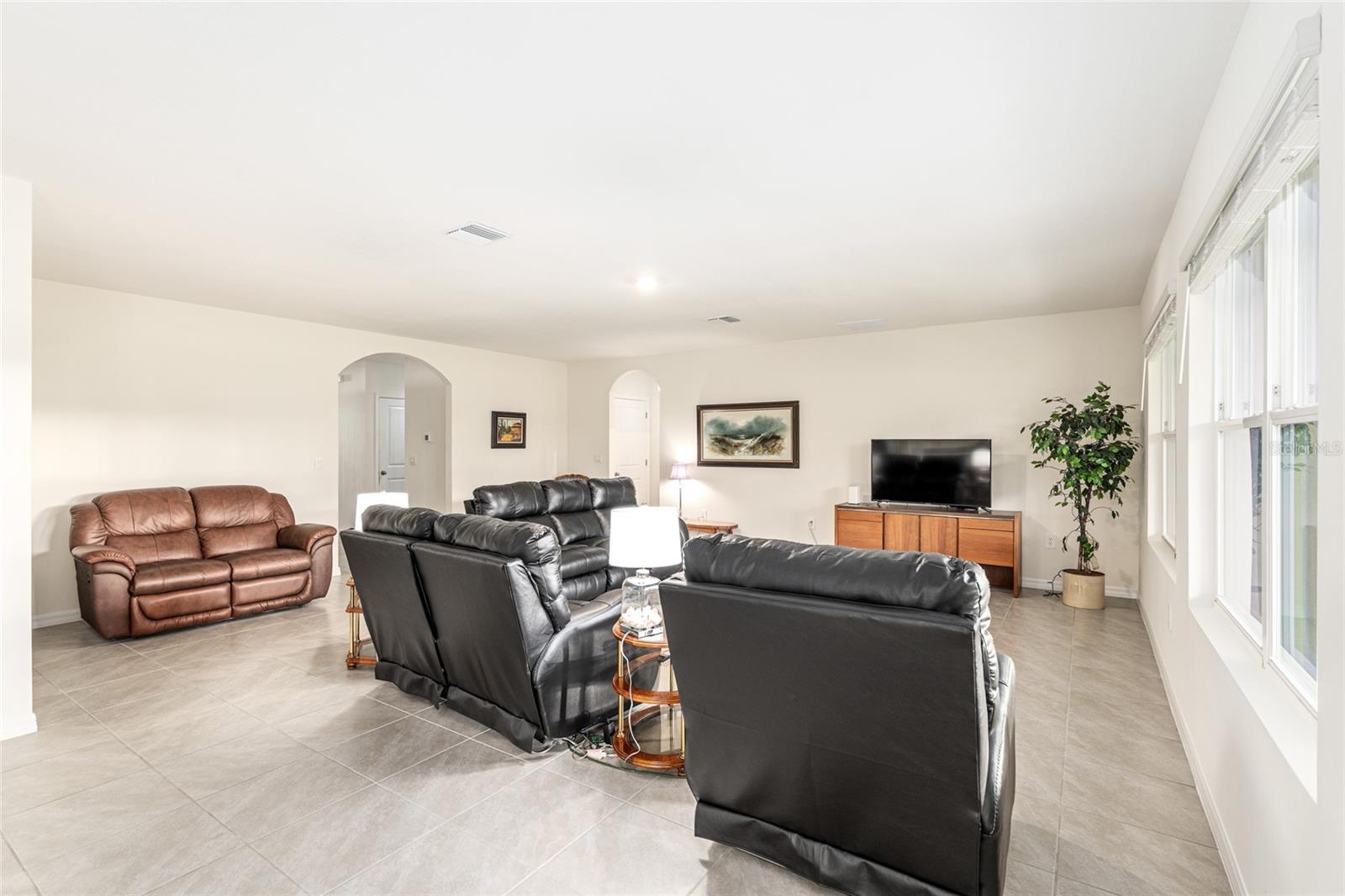 Image 17 of 84 For 141 Hickory Course Circle