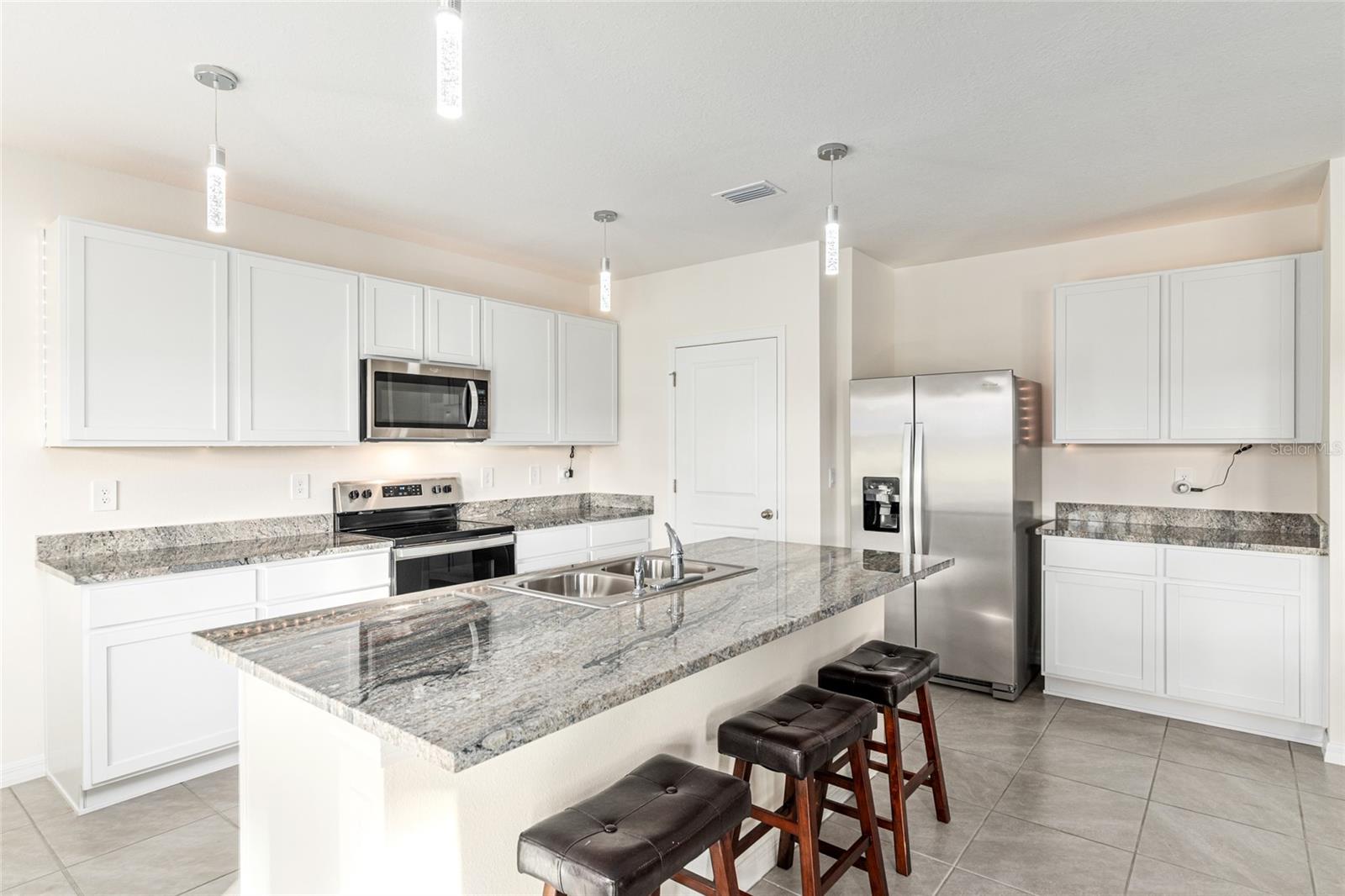 Image 21 of 84 For 141 Hickory Course Circle