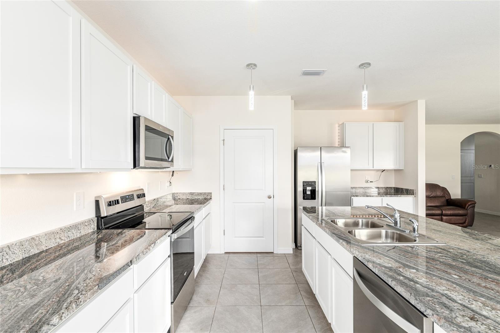 Image 22 of 84 For 141 Hickory Course Circle