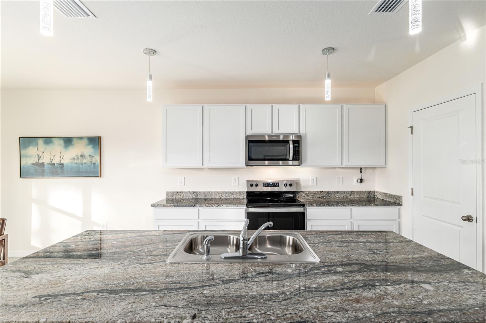 Image 28 of 84 For 141 Hickory Course Circle