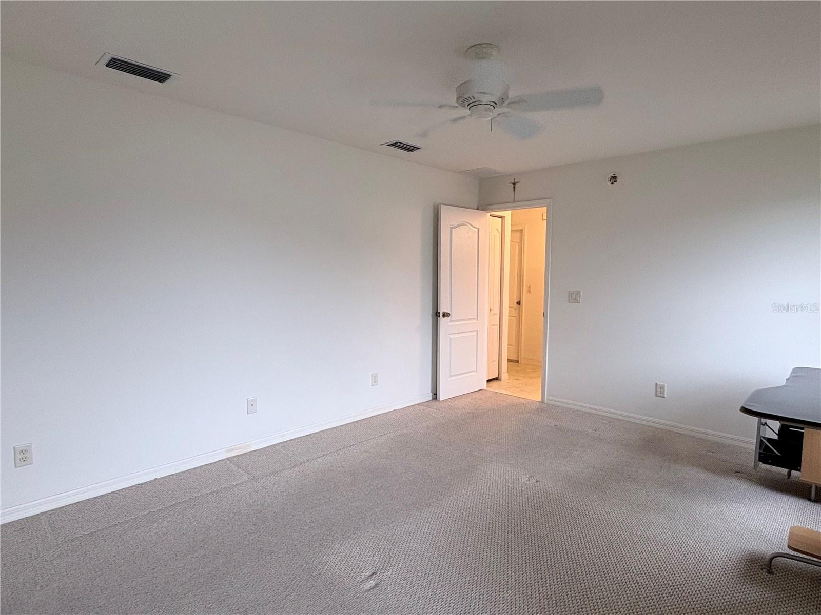 Image 18 of 33 For 3220 46th Court