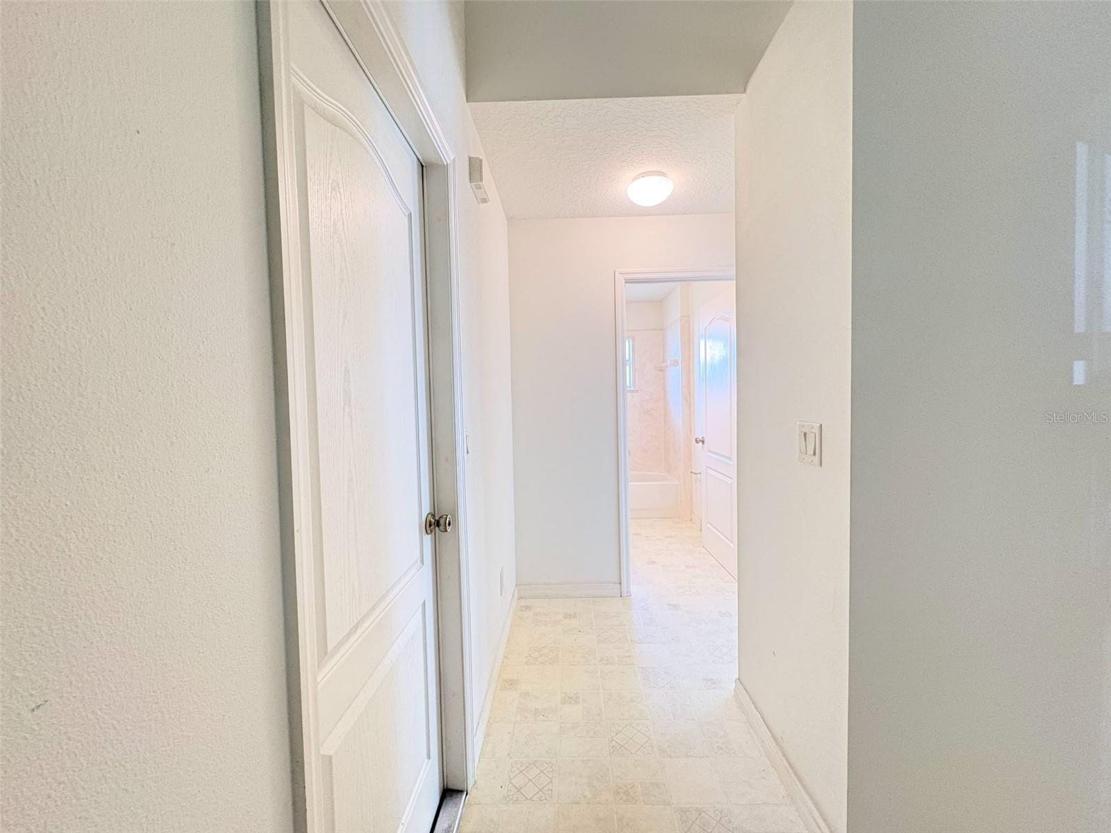 Image 21 of 33 For 3220 46th Court