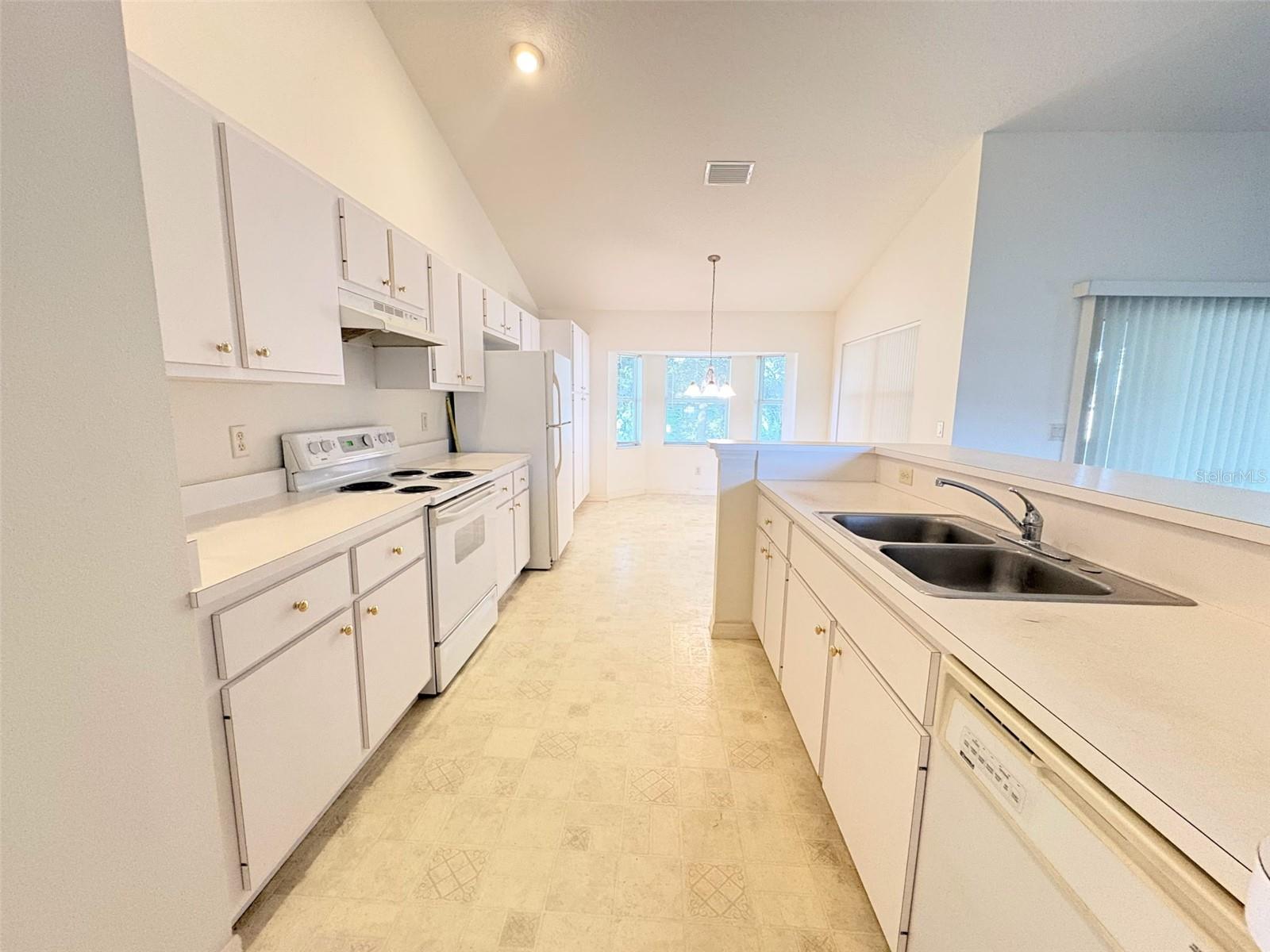 Image 6 of 33 For 3220 46th Court