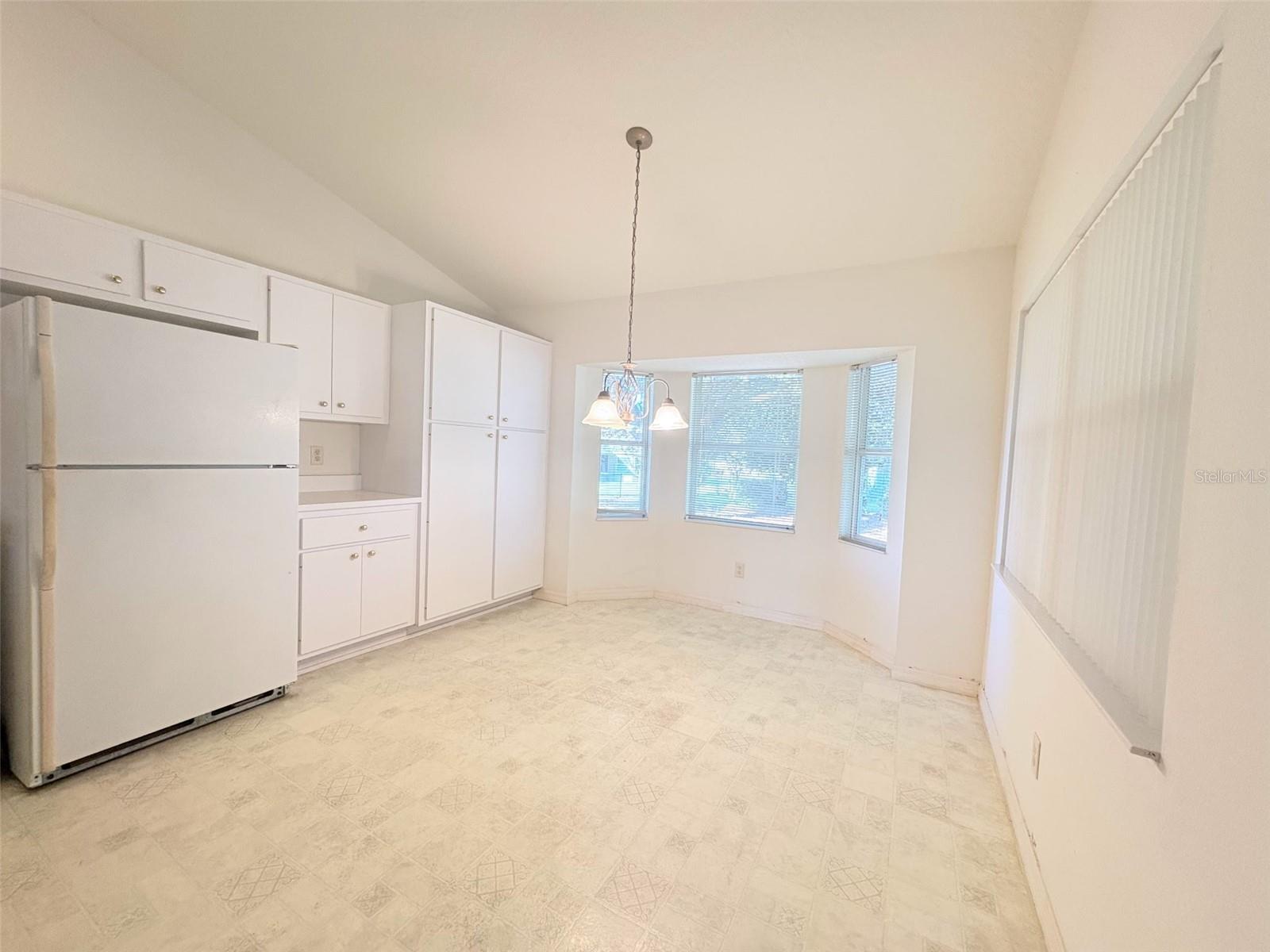 Image 7 of 33 For 3220 46th Court