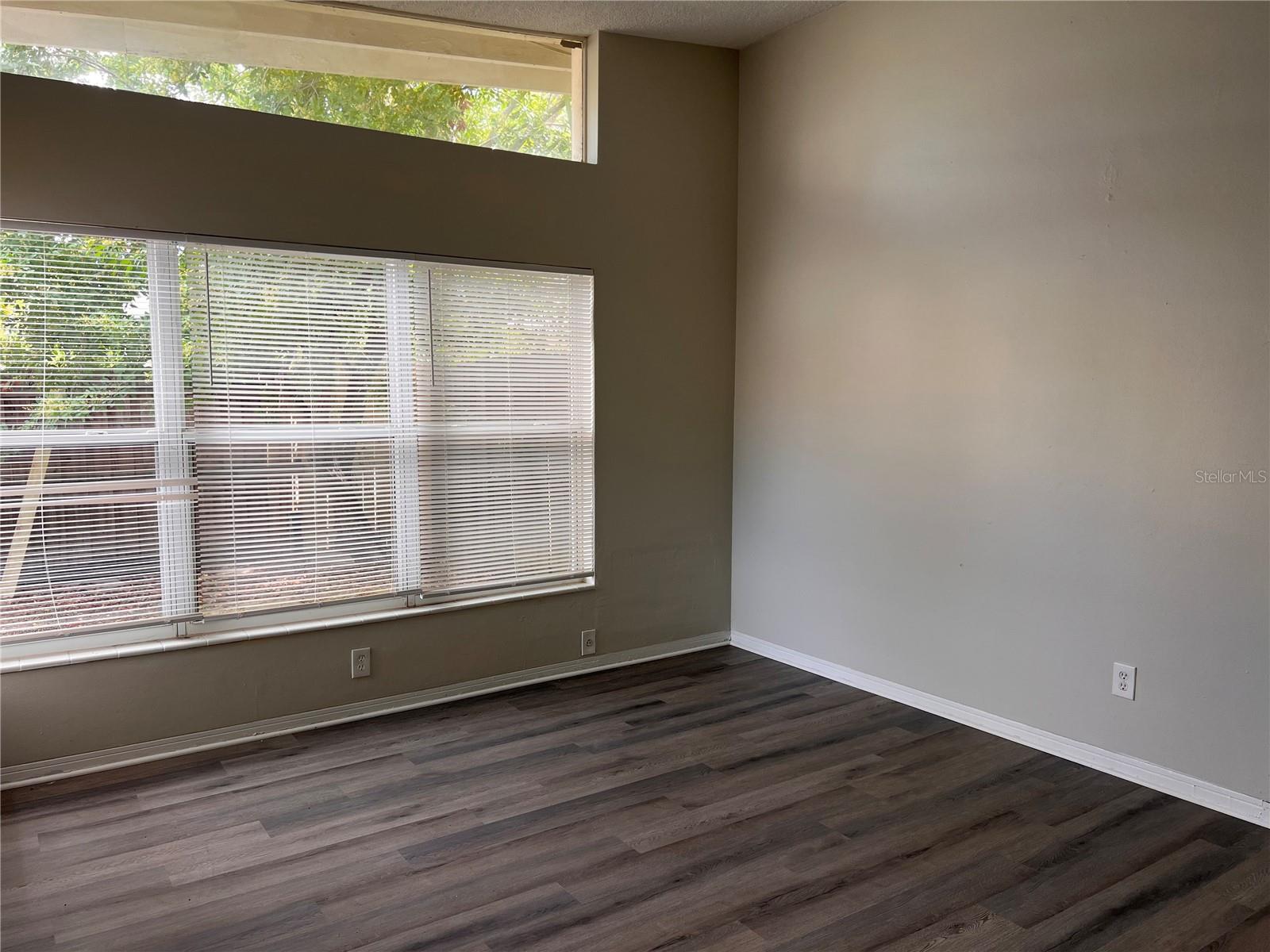 Image 13 of 35 For 535 Monterey Boulevard Ne