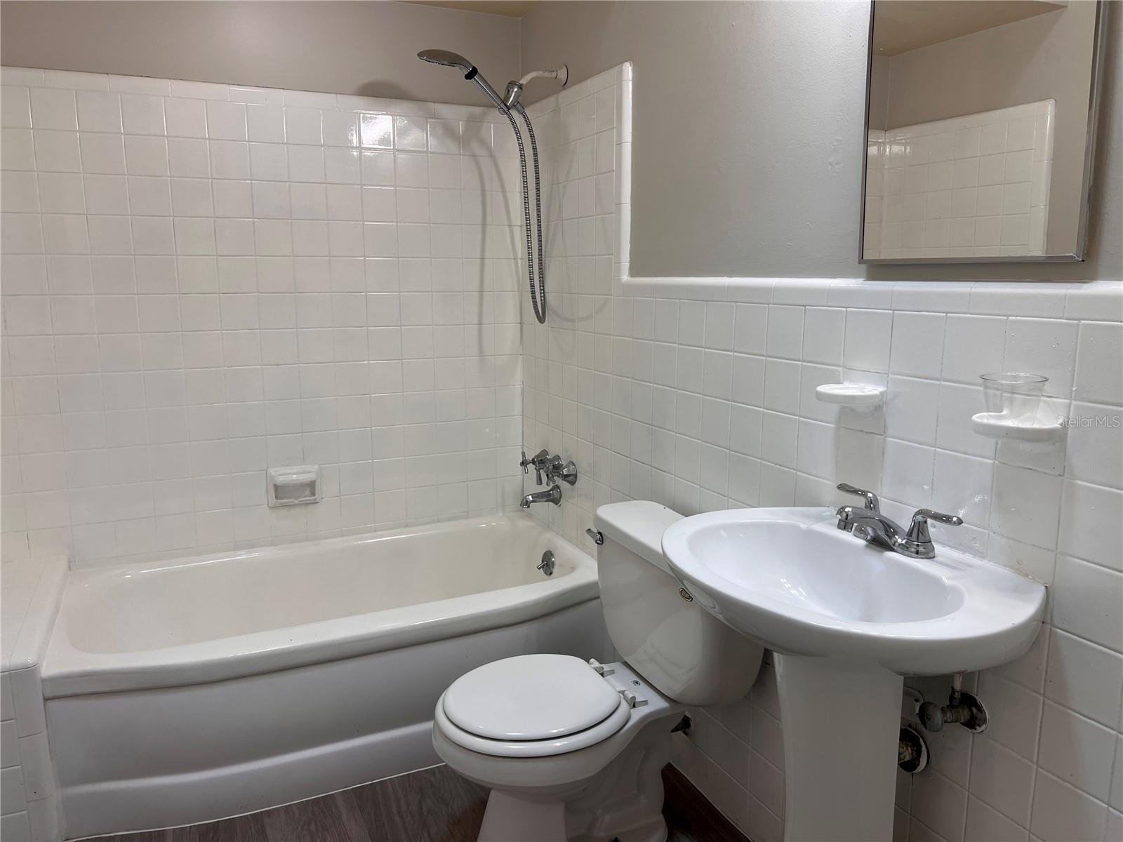 Image 14 of 35 For 535 Monterey Boulevard Ne