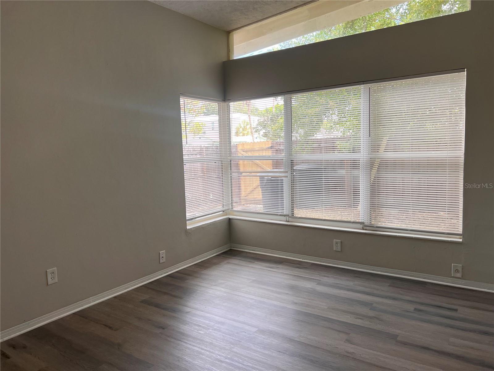 Image 15 of 35 For 535 Monterey Boulevard Ne