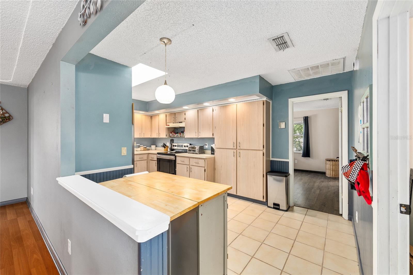 Image 10 of 34 For 13610 43rd Circle