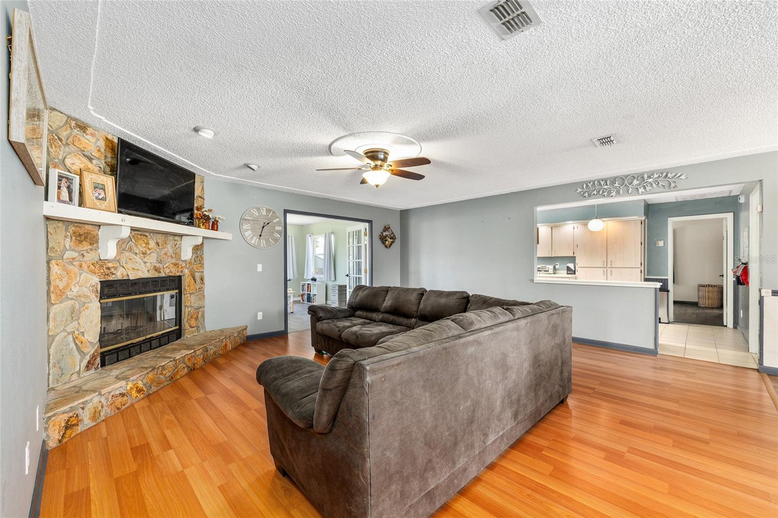 Image 5 of 34 For 13610 43rd Circle