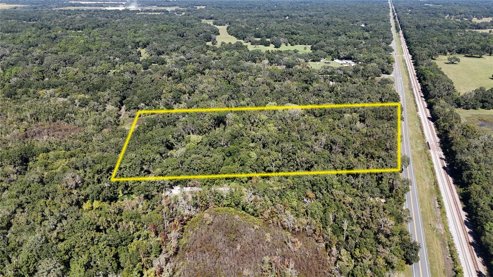 Image 2 of 30 For  Us 301