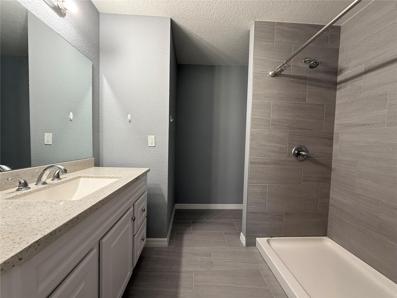 Image 16 of 18 For 19672 59th Lane