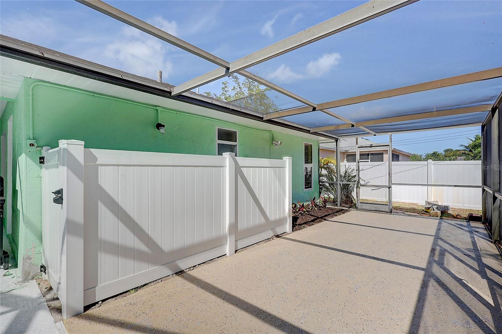 Image 39 of 47 For 238 Grove Avenue