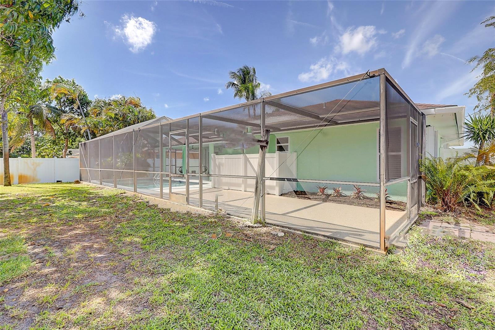 Image 41 of 47 For 238 Grove Avenue