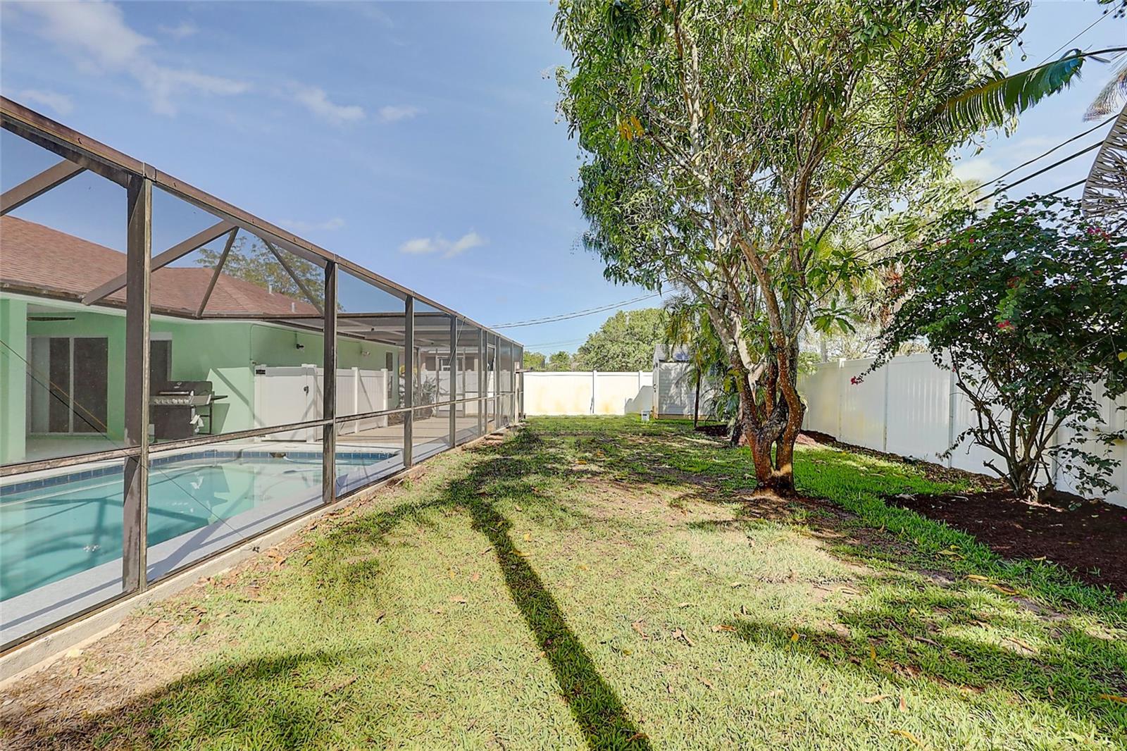 Image 42 of 47 For 238 Grove Avenue