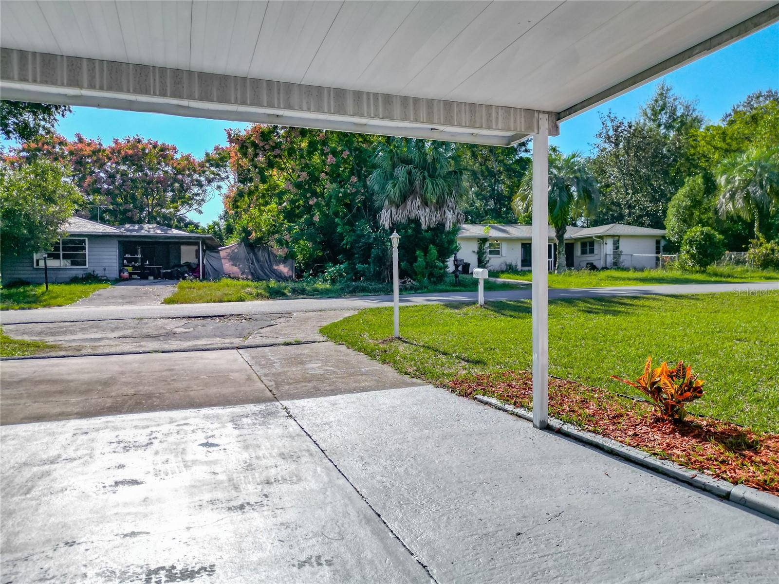 Image 11 of 39 For 46 Lake Court Loop