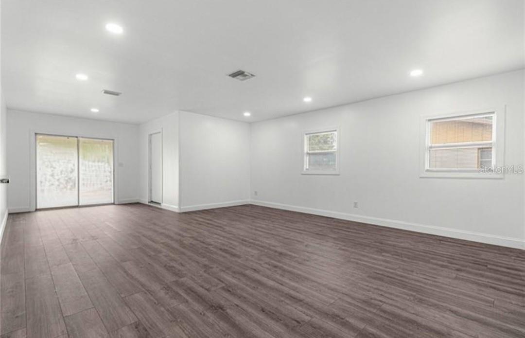 Image 14 of 39 For 46 Lake Court Loop