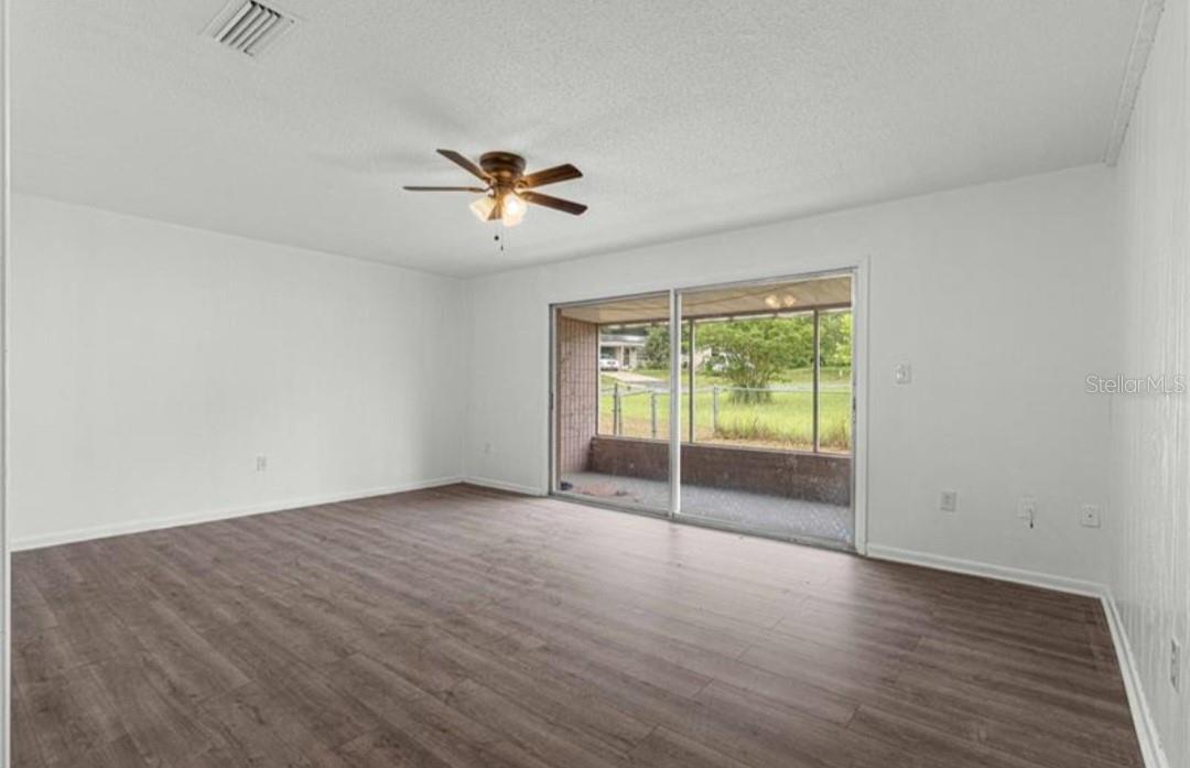 Image 20 of 39 For 46 Lake Court Loop