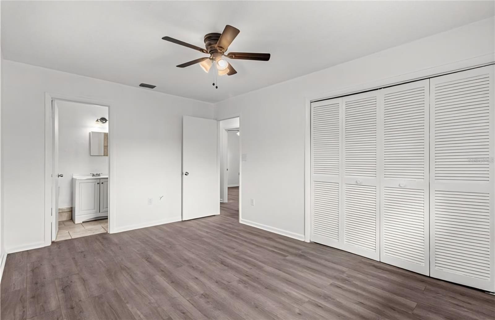 Image 28 of 39 For 46 Lake Court Loop