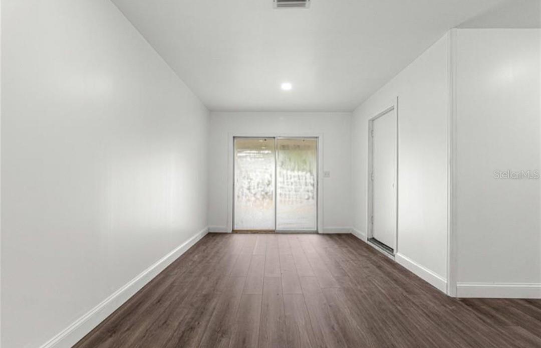 Image 32 of 39 For 46 Lake Court Loop