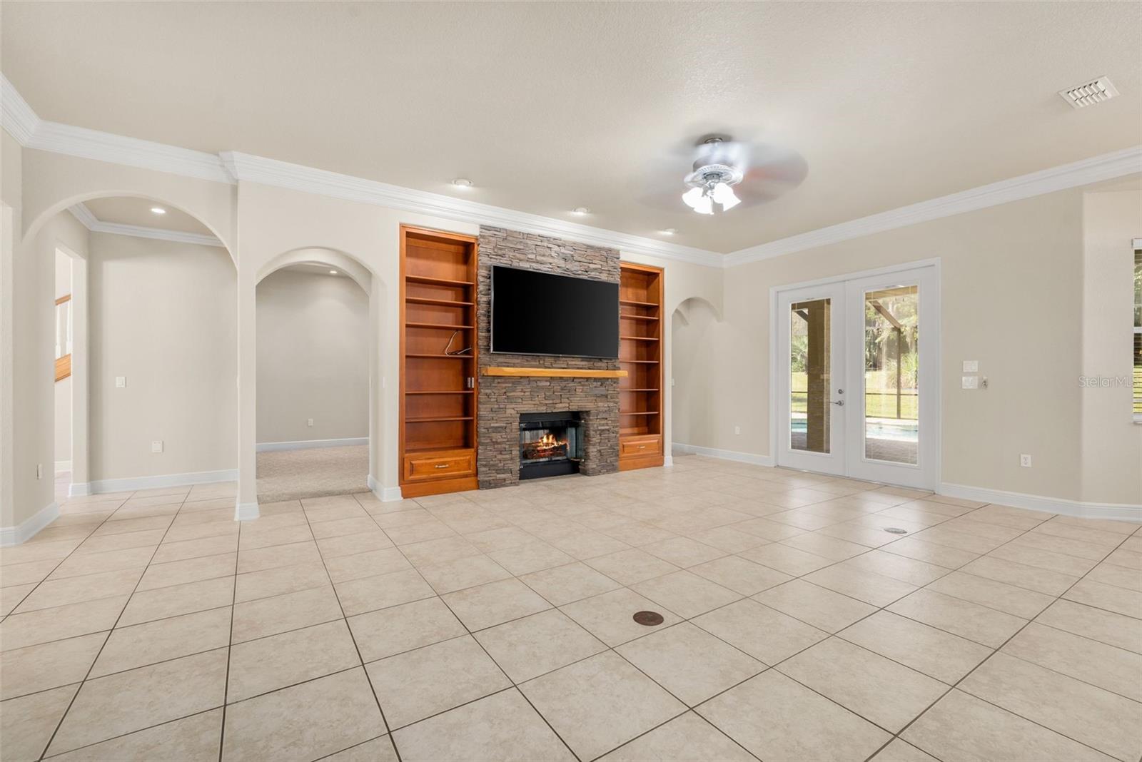 Image 13 of 40 For 3950 39th Circle