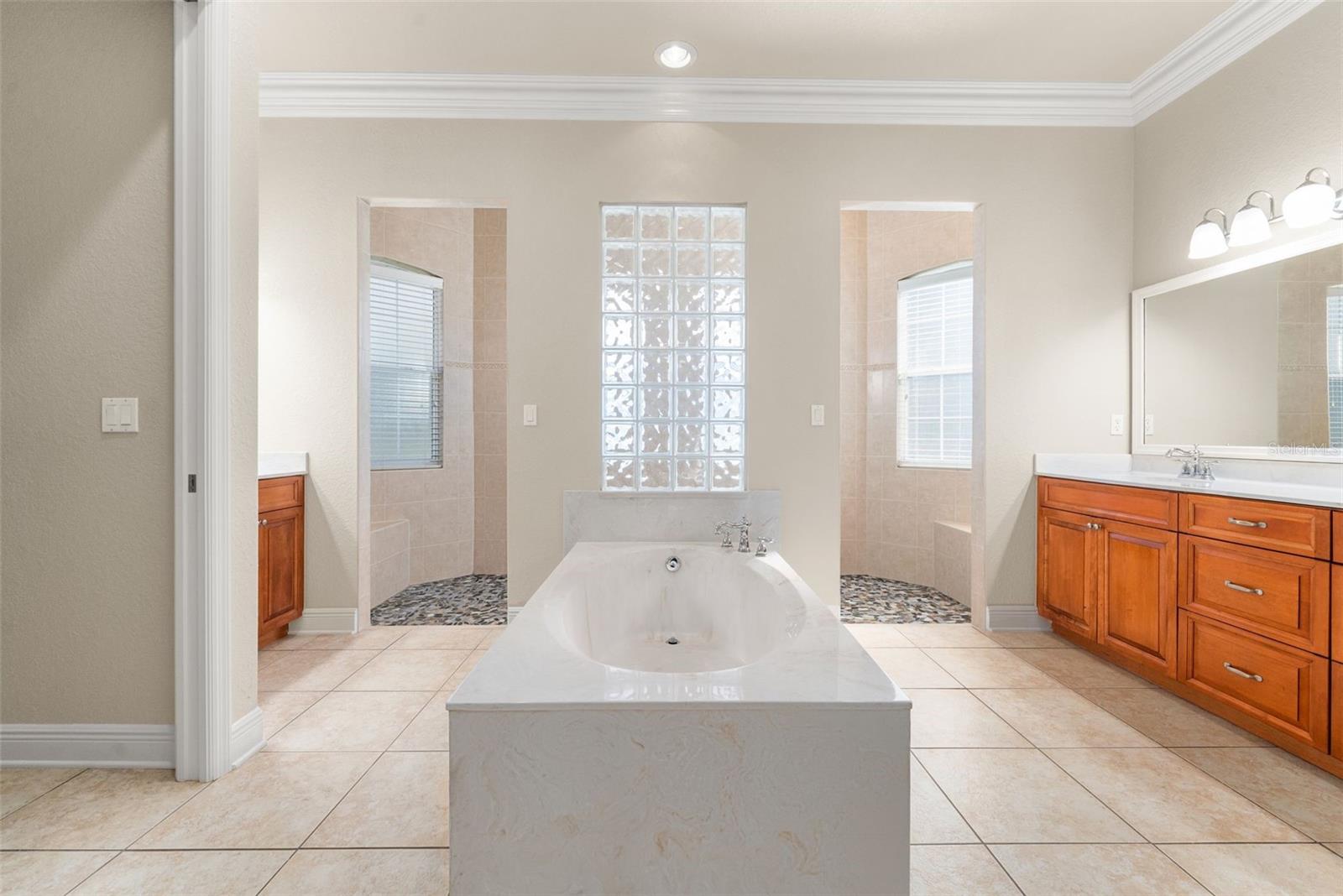 Image 21 of 40 For 3950 39th Circle