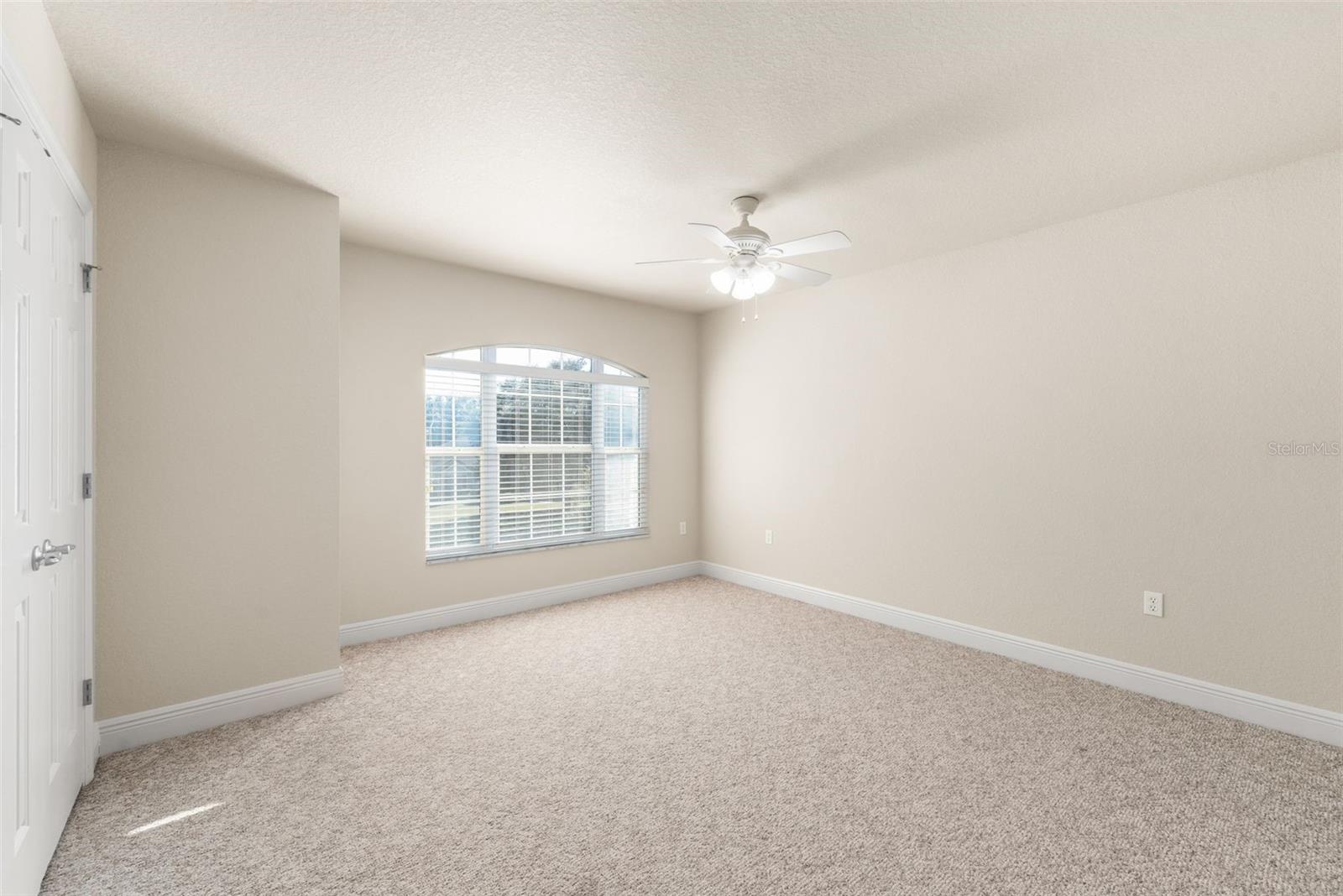 Image 32 of 40 For 3950 39th Circle