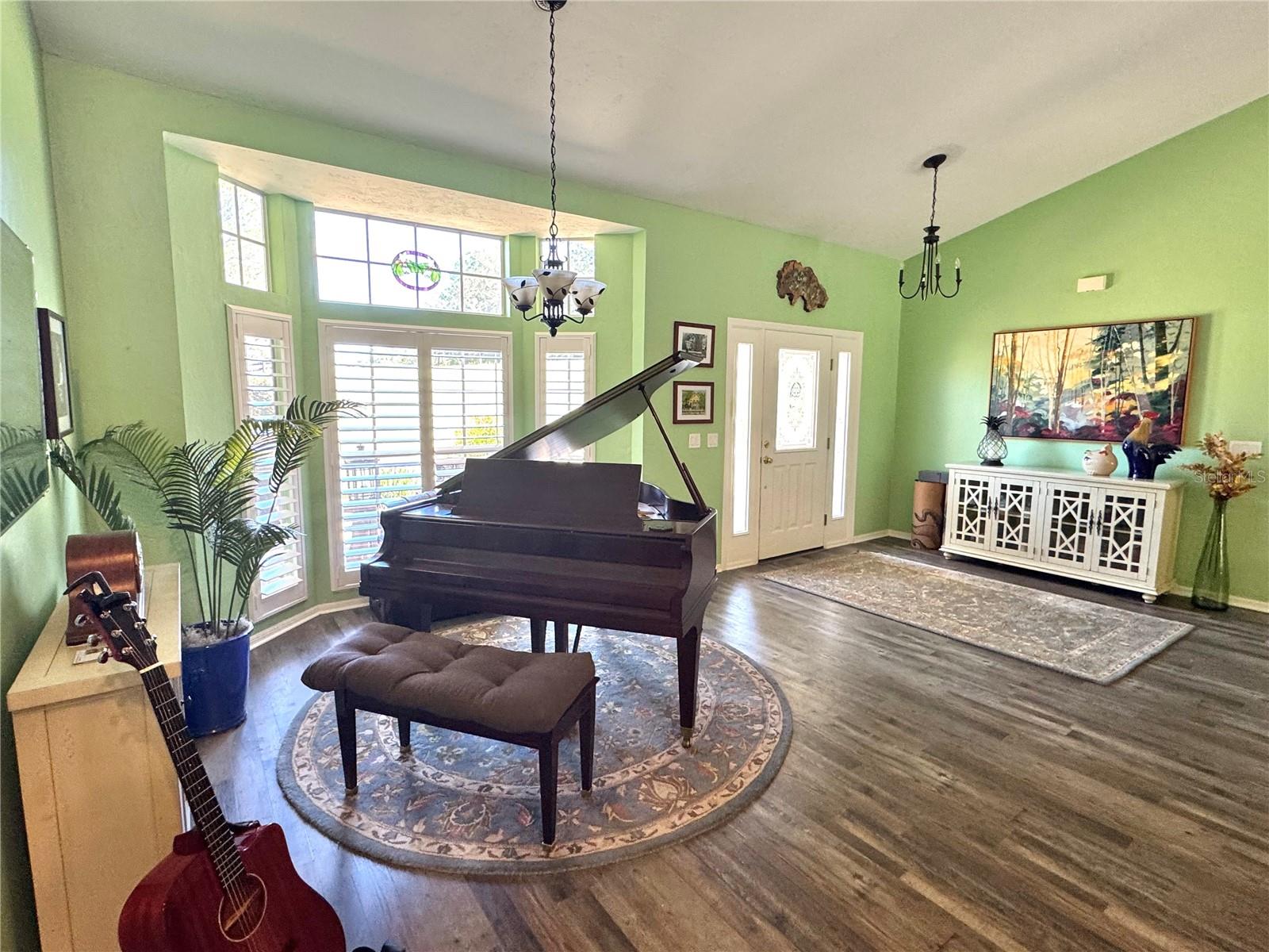 Image 10 of 41 For 4577 Tomahawk Drive