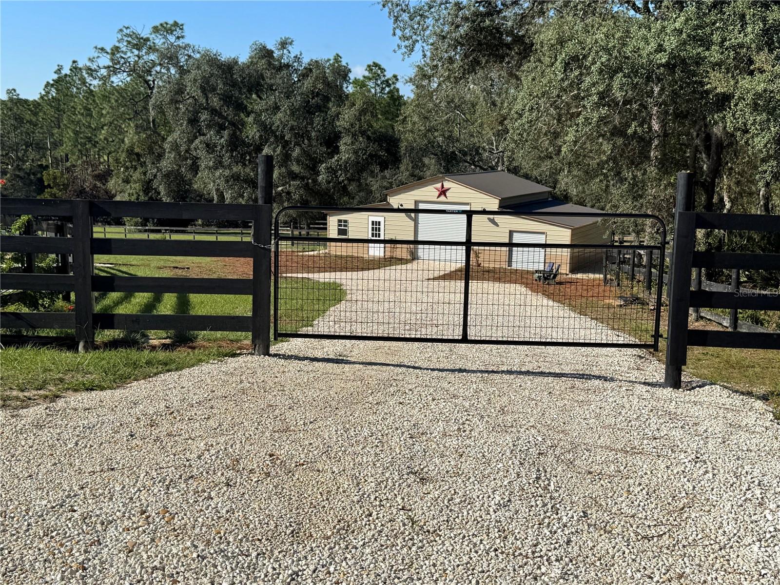 Image 31 of 41 For 4577 Tomahawk Drive