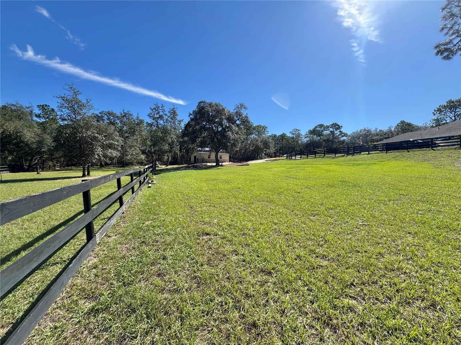 Image 33 of 41 For 4577 Tomahawk Drive