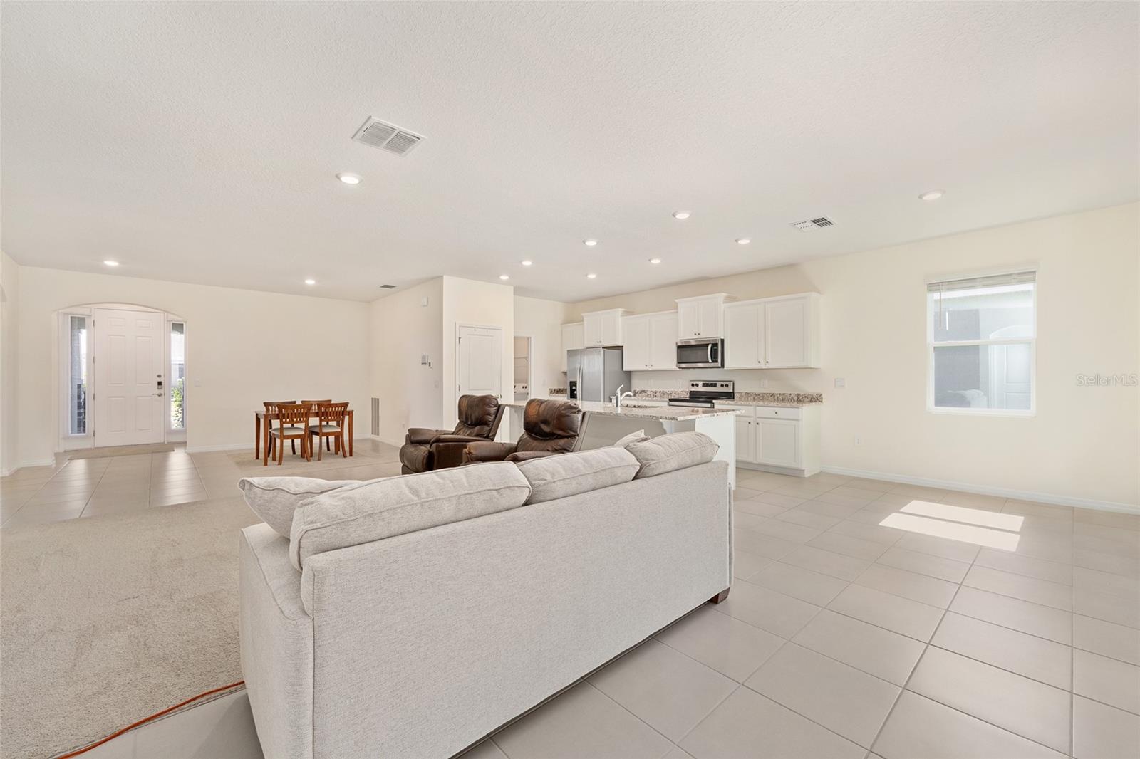 Image 11 of 44 For 6239 93rd Loop