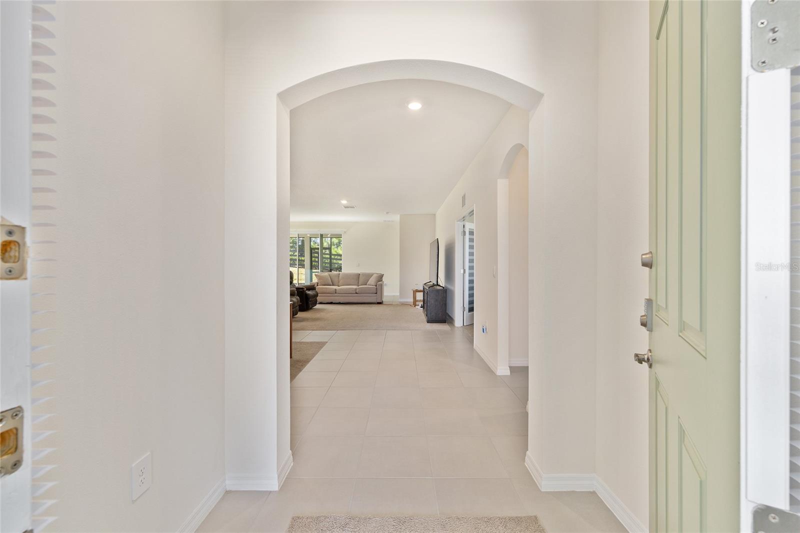 Image 3 of 44 For 6239 93rd Loop