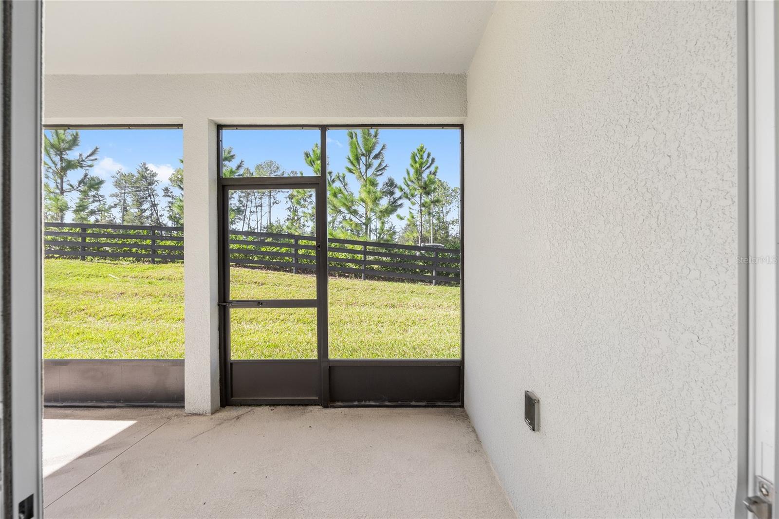 Image 31 of 44 For 6239 93rd Loop