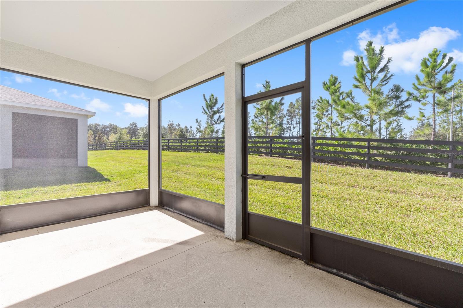 Image 32 of 44 For 6239 93rd Loop