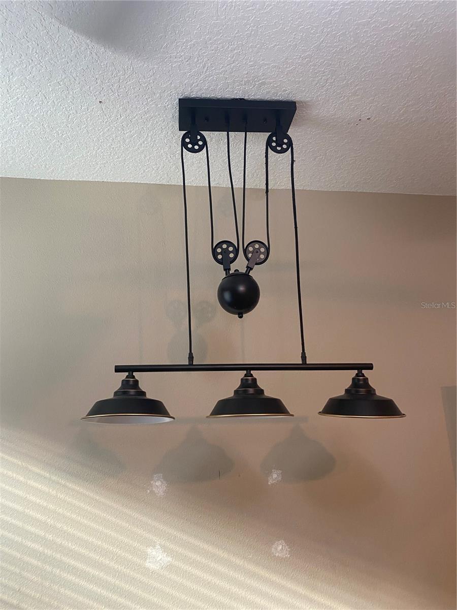 Image 13 of 35 For 9839 99th Loop