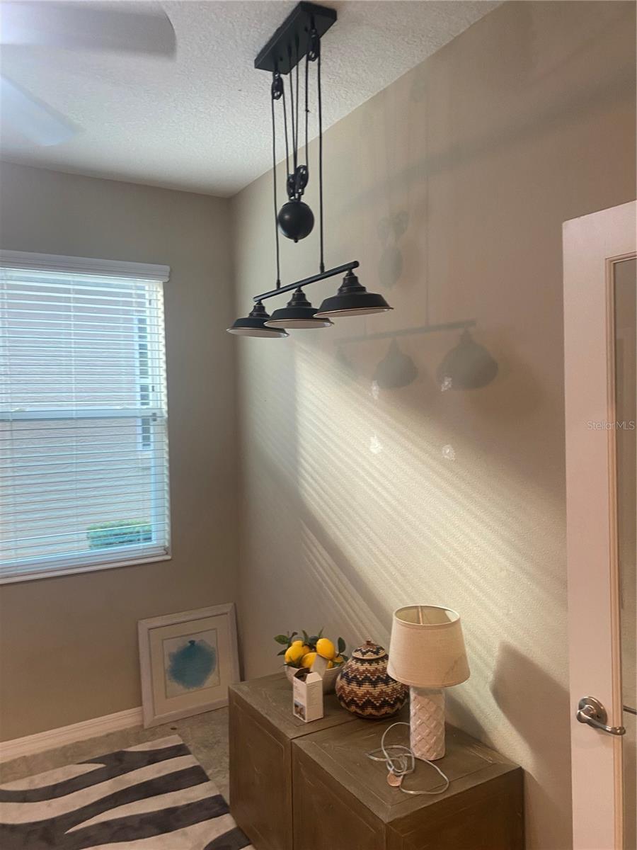 Image 14 of 35 For 9839 99th Loop