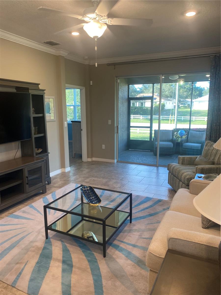 Image 23 of 35 For 9839 99th Loop