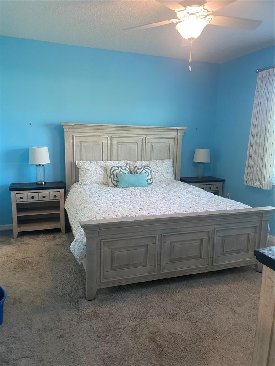 Image 28 of 35 For 9839 99th Loop