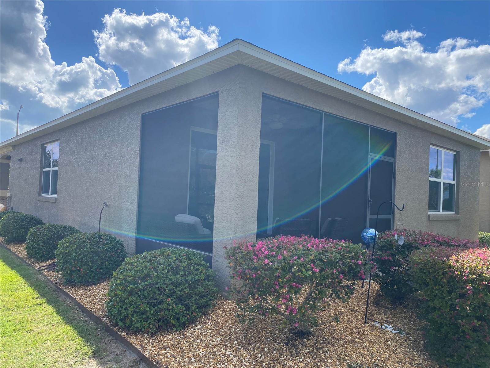 Image 6 of 35 For 9839 99th Loop