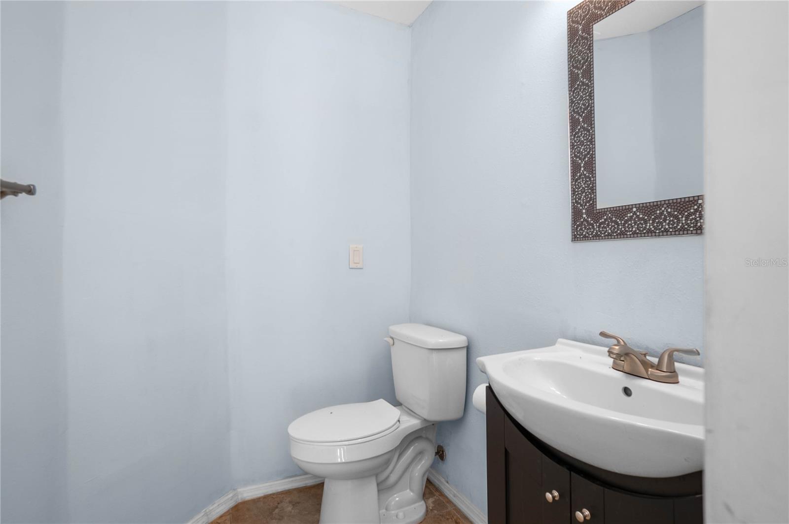 Listing photo id 29 for 3642 Foxwood Lane