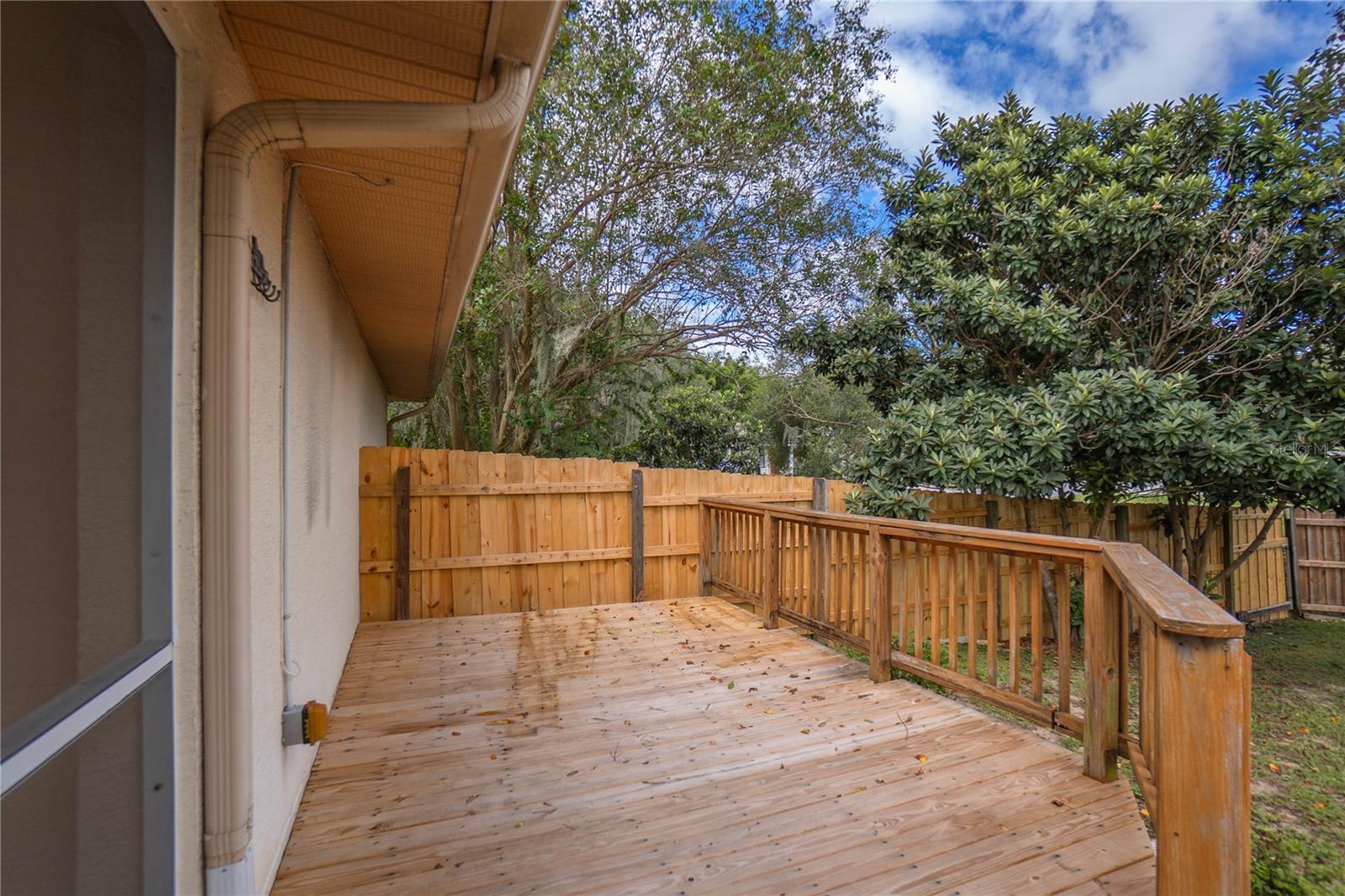 Listing photo id 33 for 3642 Foxwood Lane