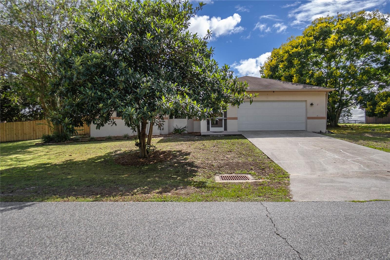 Listing photo id 44 for 3642 Foxwood Lane